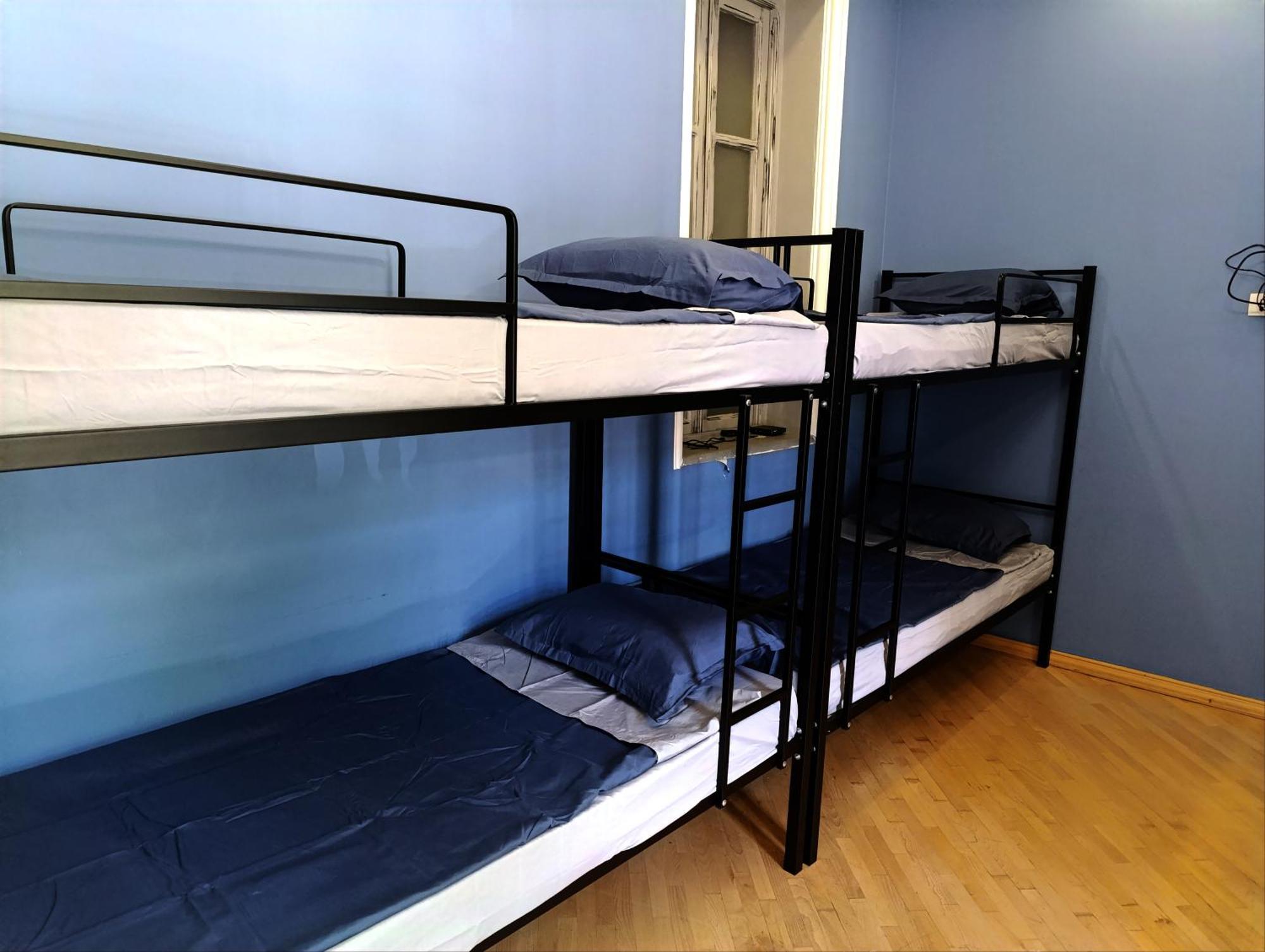 J Square Hostel Тбилиси Екстериор снимка